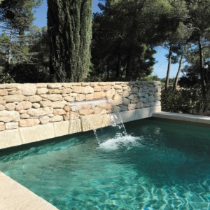 la fontaine de la piscine