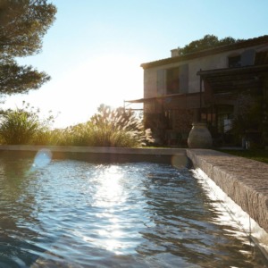 La Piscine en fin de journée